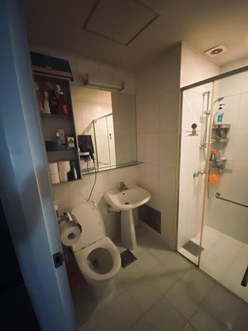 Gangnam Garosu-gil Sinsa And River Apartment Seoul