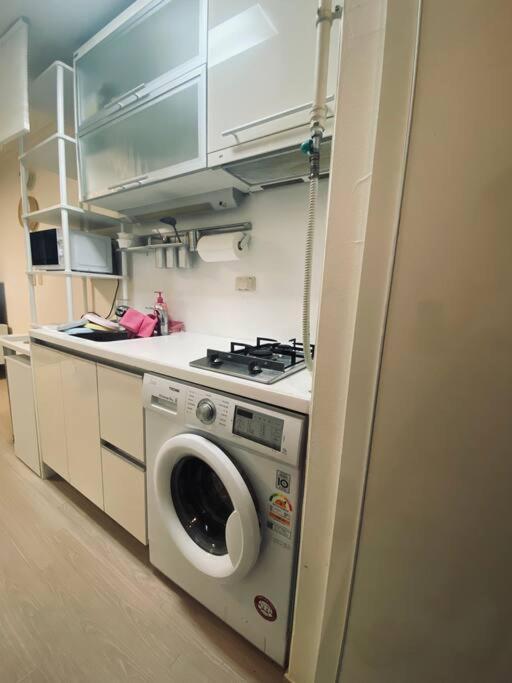 Gangnam Garosu-gil Sinsa And River Apartment Seoul